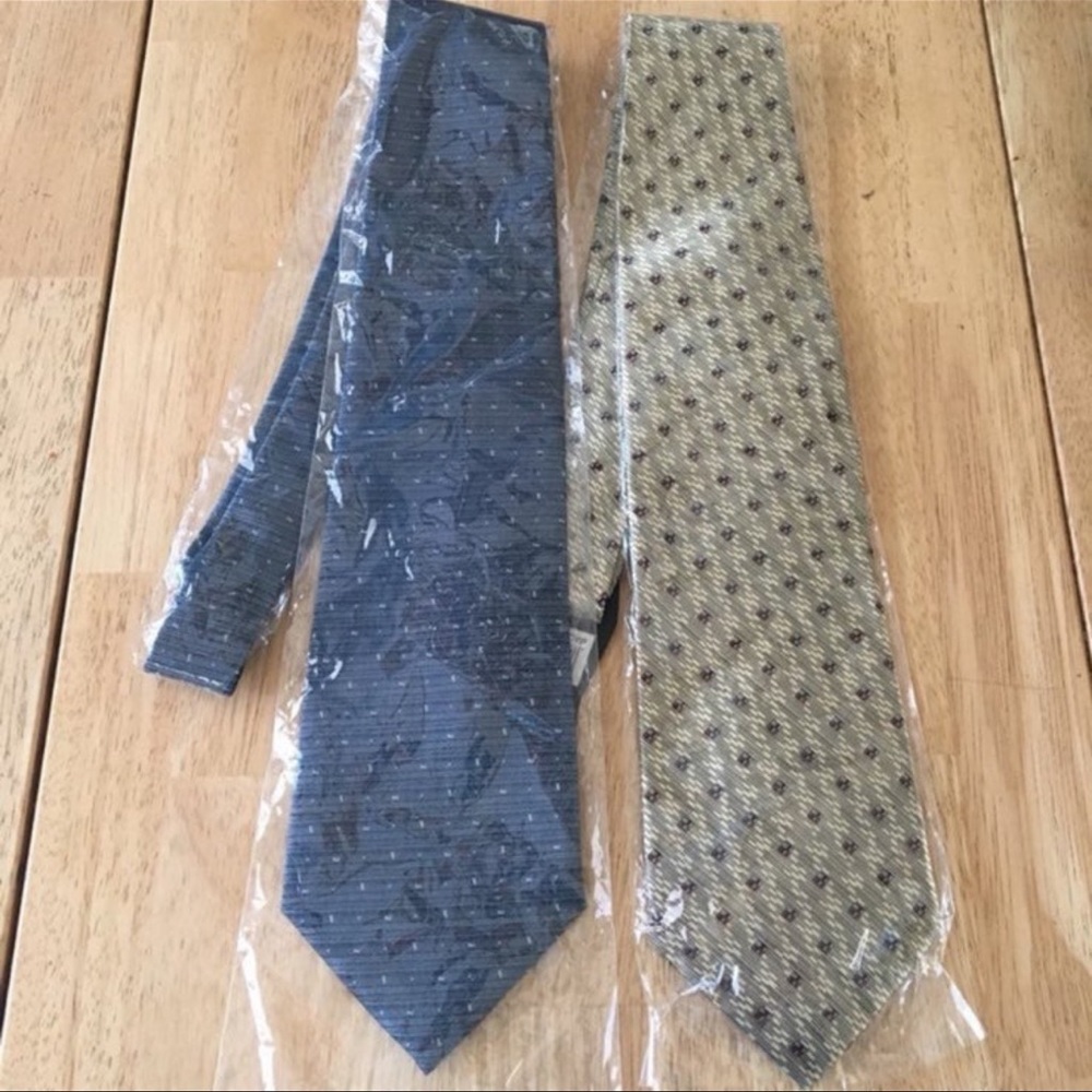 2 Mens Neck Ties